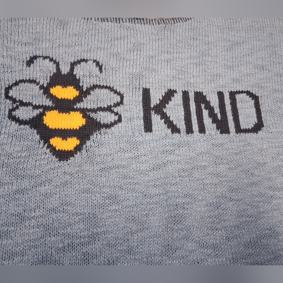 100% Cotton Parkhurst Bee Freind Blue Kids Sweater with Bee Design - Picture 4 of 8